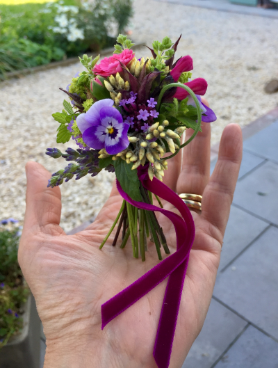 Evolve Flowers - Mini Bouquet
